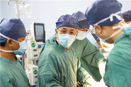 大醫(yī)之道35｜蔡磊：心有猛虎，細嗅薔薇