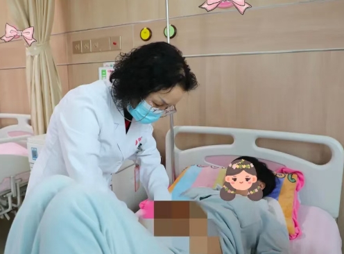 三封感謝信，見證腫瘤二科醫(yī)護(hù)團(tuán)隊(duì)的仁心與溫度